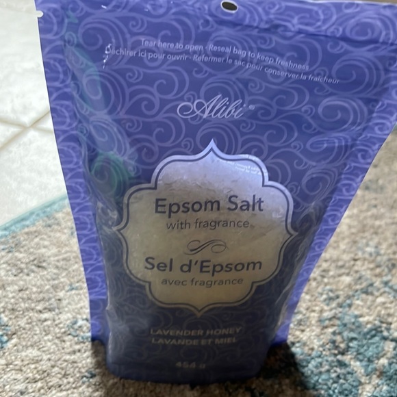 Alibi epsom salt with fragrance.it contains lavender and honey. - Picture 1 of 3